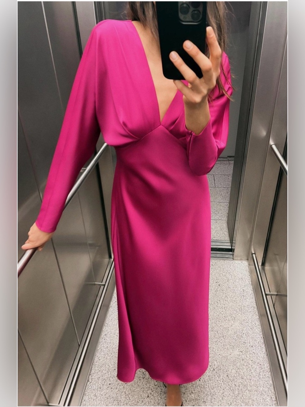 Zara Long Sleeve Deep V Midi Dress in Fuchsia